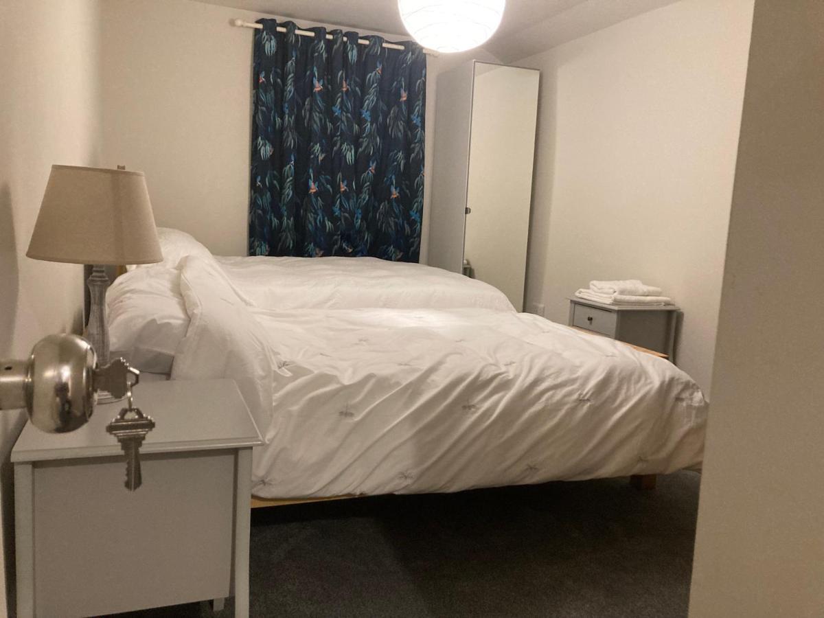 Beautiful 1-Bed Studio In Londra Esterno foto